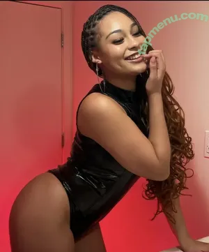 Veondre Mitchell / veondremitchell nude photo #0031