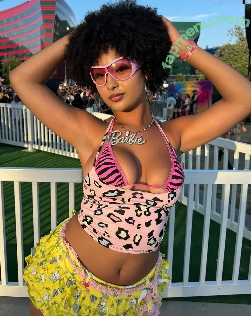 veondremitchell nude photo #0092 (Veondre)