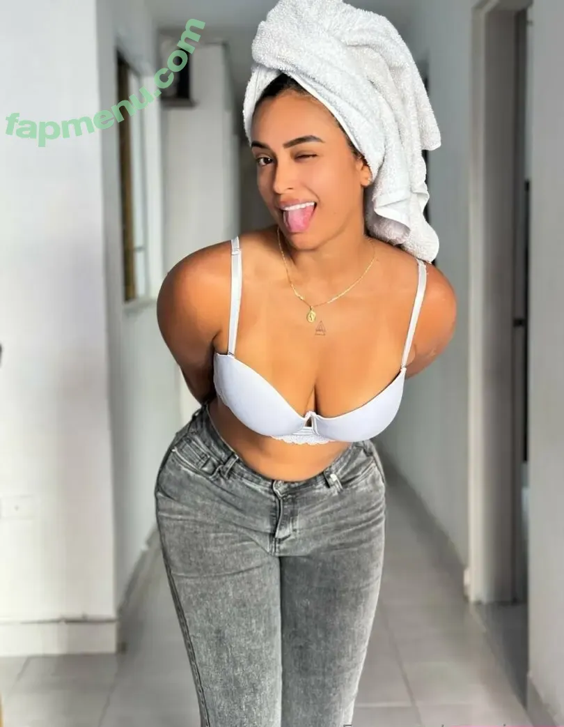 veravixena nude photo #0050 (Alicedeliceee / veera_saxena / veraaasweet)