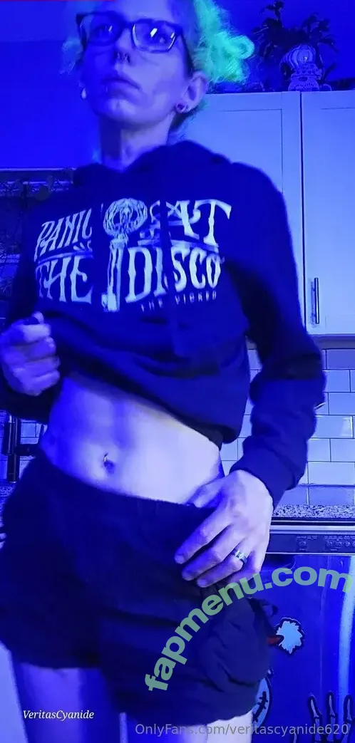 veritascyanide620 nude photo #0027 (veritascyanide620)