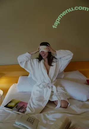  nude photo #0008