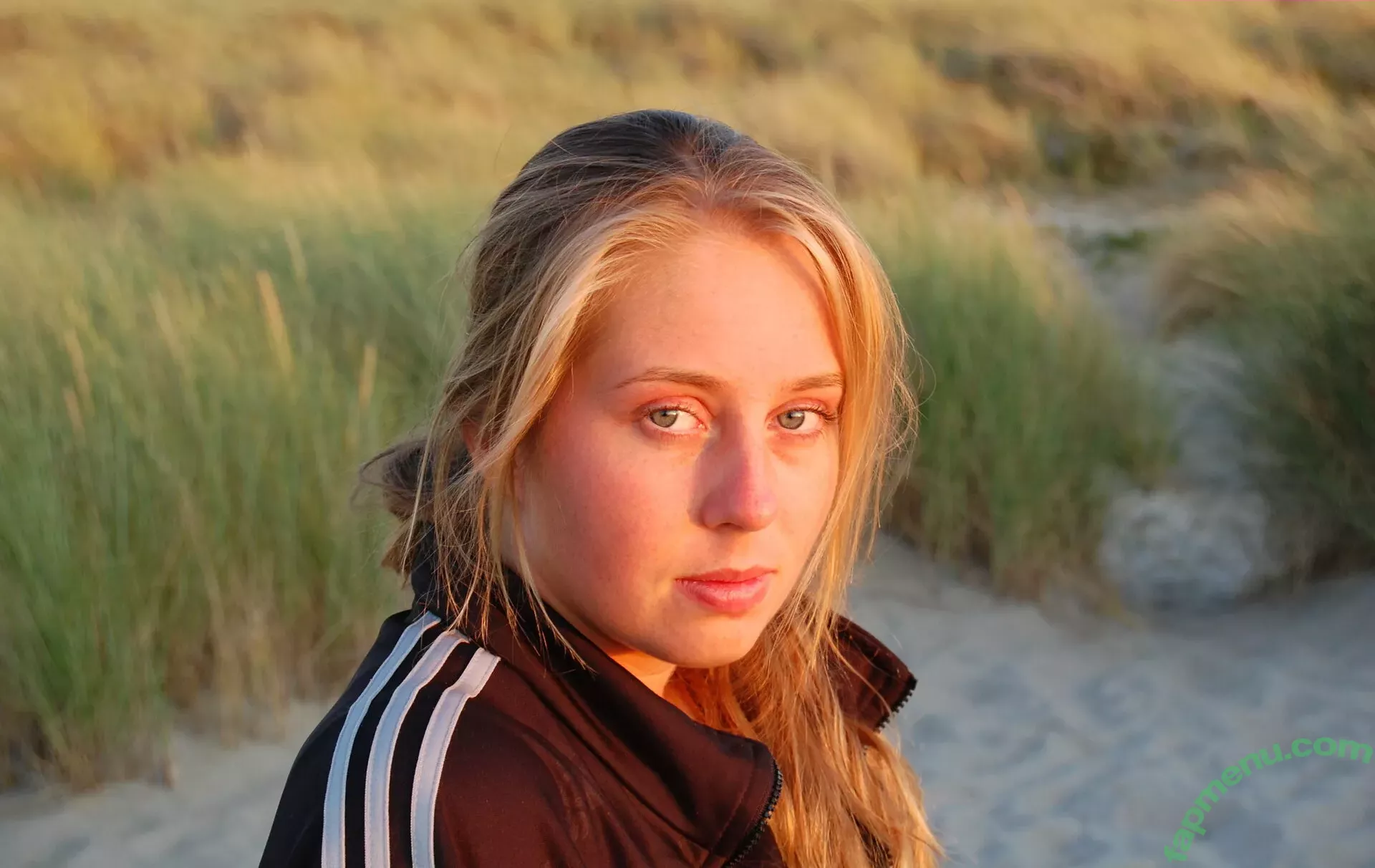 veronavandeleur nude photo #0042 (veronagymnast2)