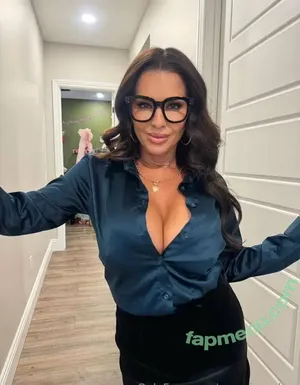 Veronica Avluv / _veronicaavluv / theonlyveronicaavluvxx / veronicaavluv nude photo #0568