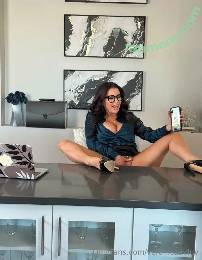 Veronica Avluv nude photo #0559 (_veronicaavluv / theonlyveronicaavluvxx / veronicaavluv)