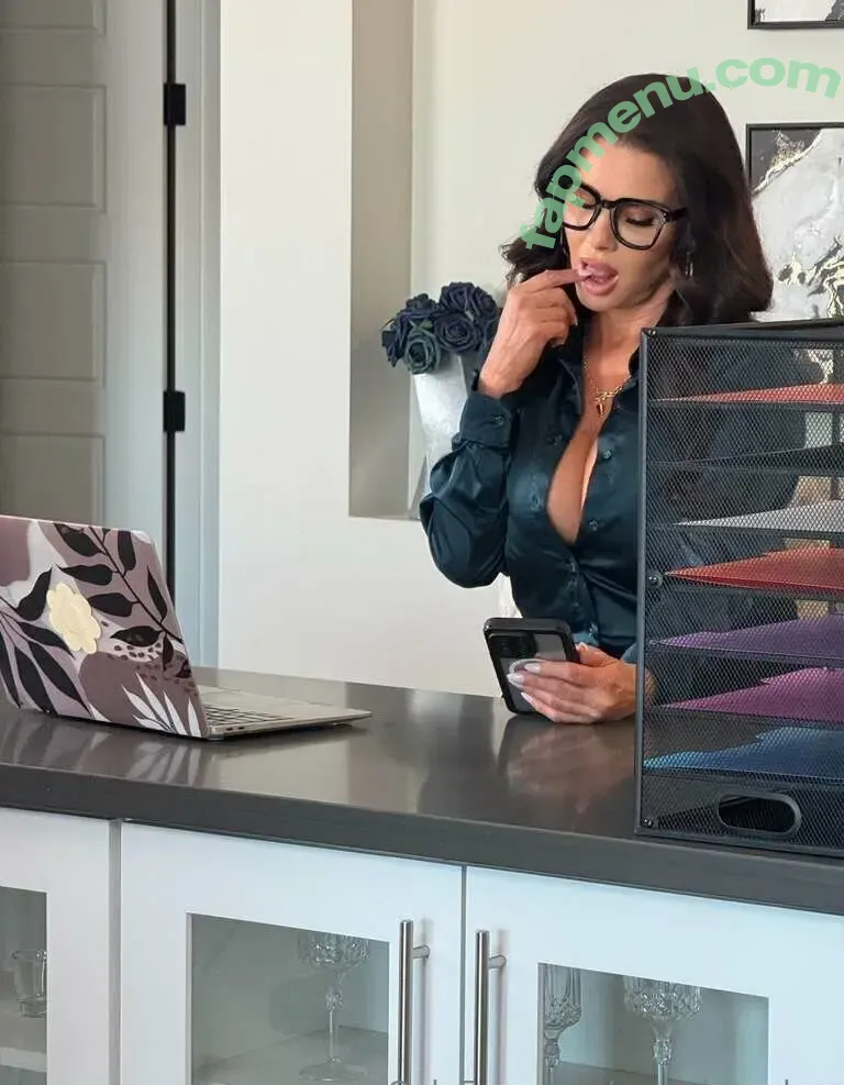 Veronica Avluv nude photo #0585 (_veronicaavluv / theonlyveronicaavluvxx / veronicaavluv)