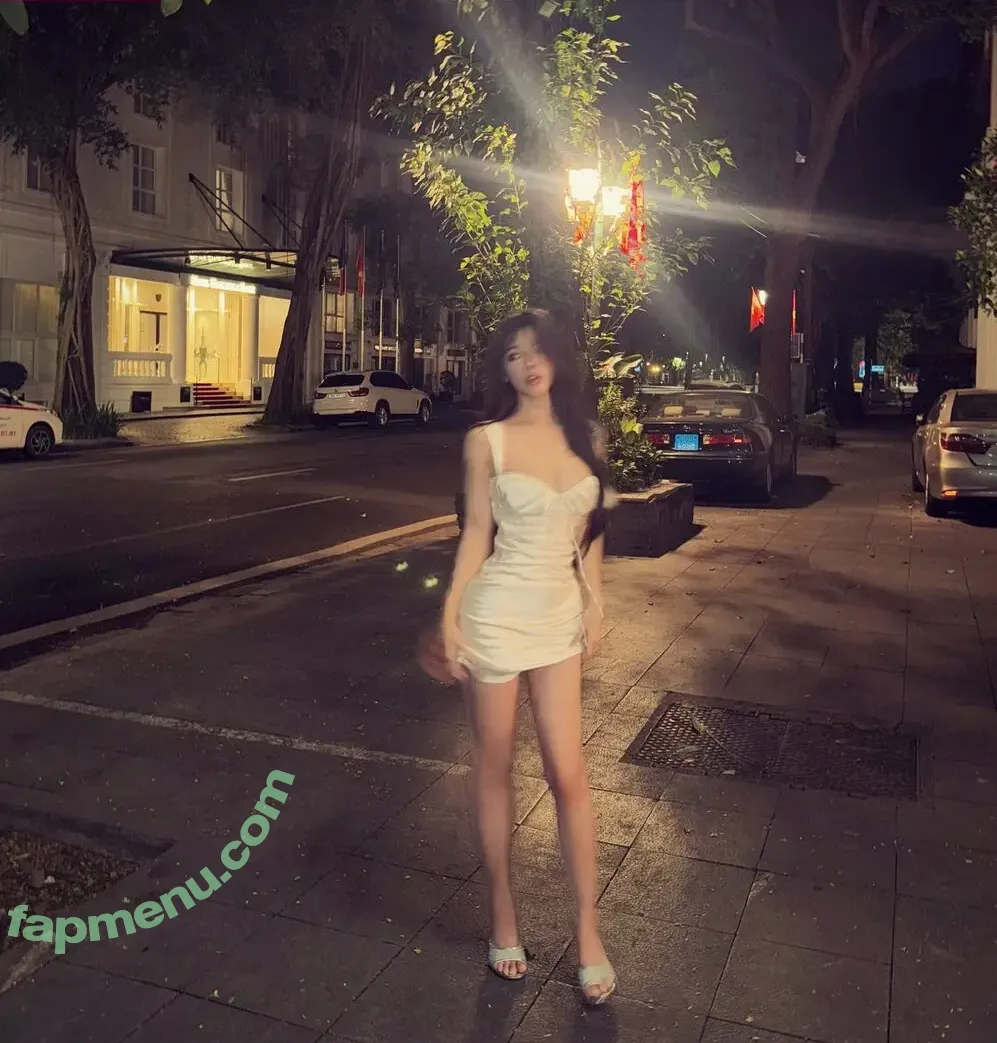 Veronica Lucifer nude photo #0065 (Khúc Thị Hương / akashi.yumi.3 / madamelucy / veronica_lucifer_)