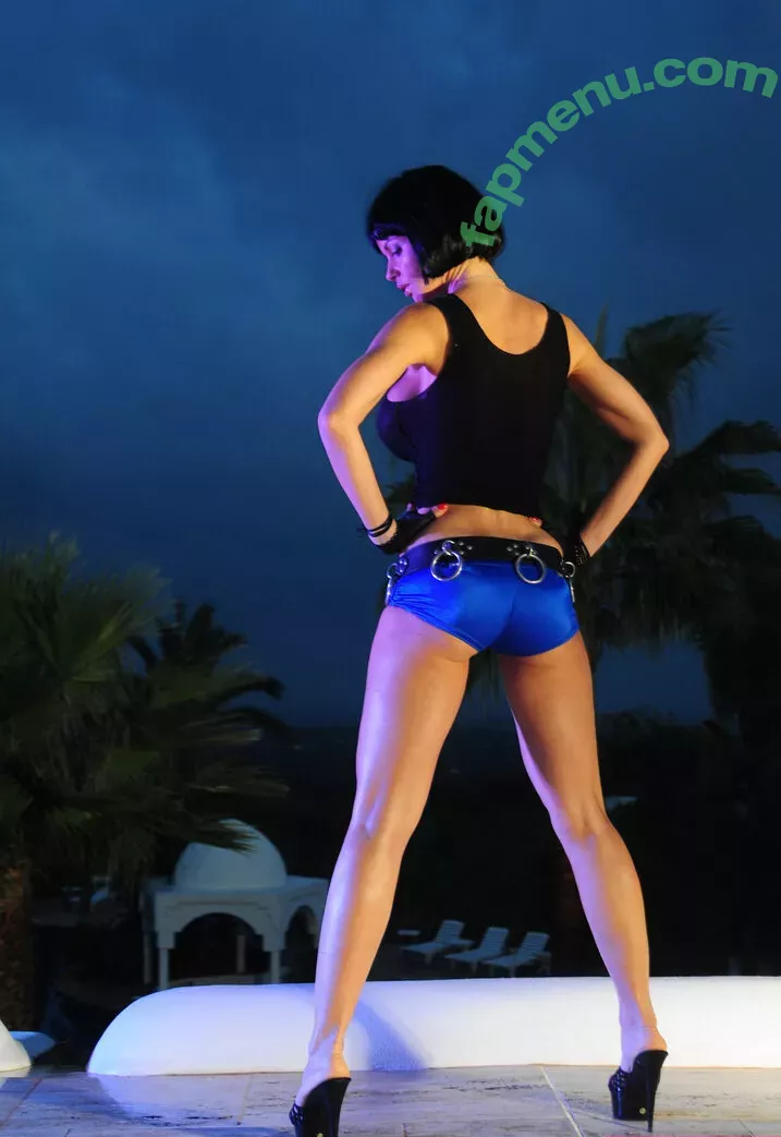 Veronica Zemanova nude photo #2155 (veronikazemanovafans)