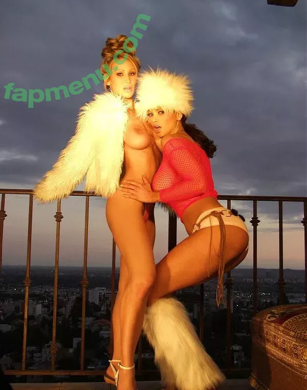 Veronica Zemanova nude photo #2691 (veronikazemanovafans)