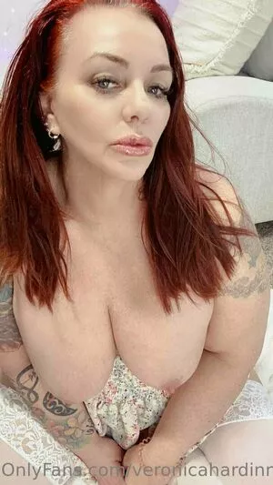 veronicahardinn / moossion nude photo #0237