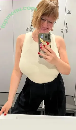 Veronika Ivanova / lubitlafiki / m1vanova / nika_vki nude photo #0355