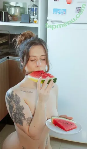 nude photo #0003