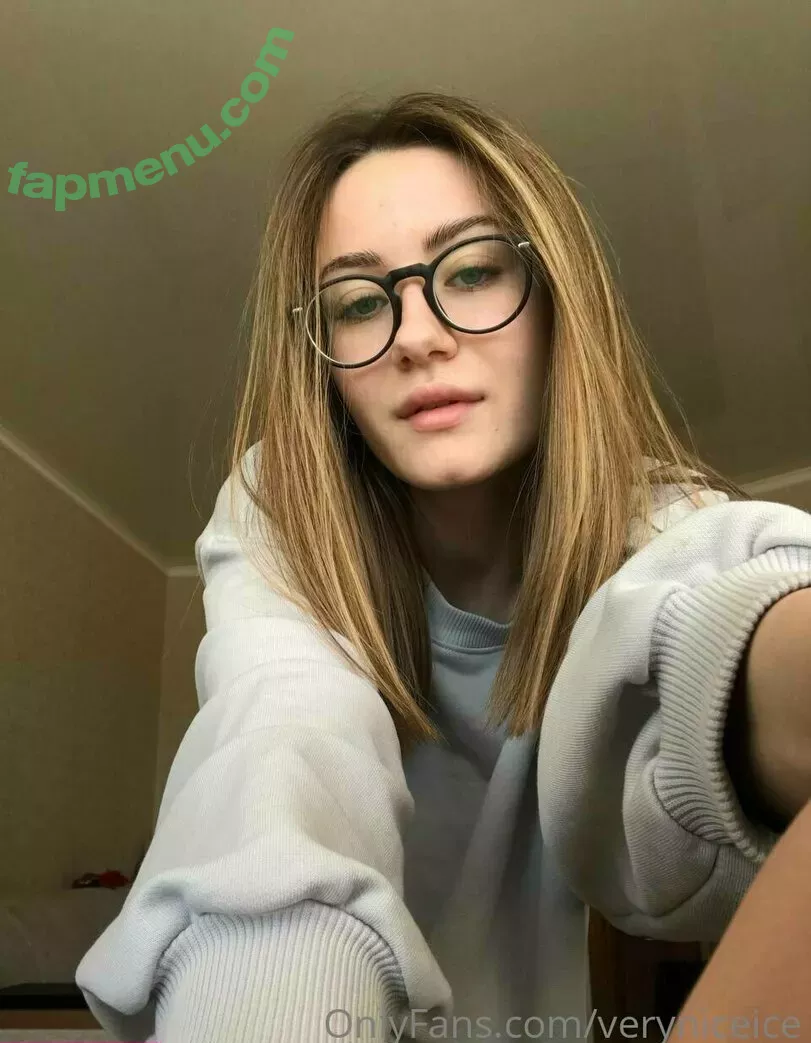 veryniceice nude photo #0128 (Anna / Funnymaxbanny / veryyniicee_love)