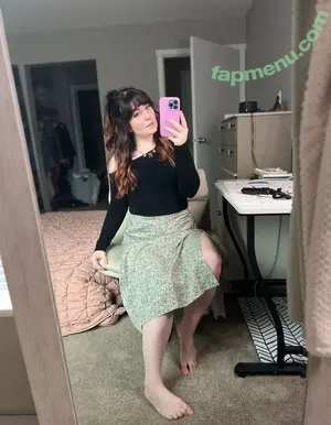 Verysmolhat nude photo #0003