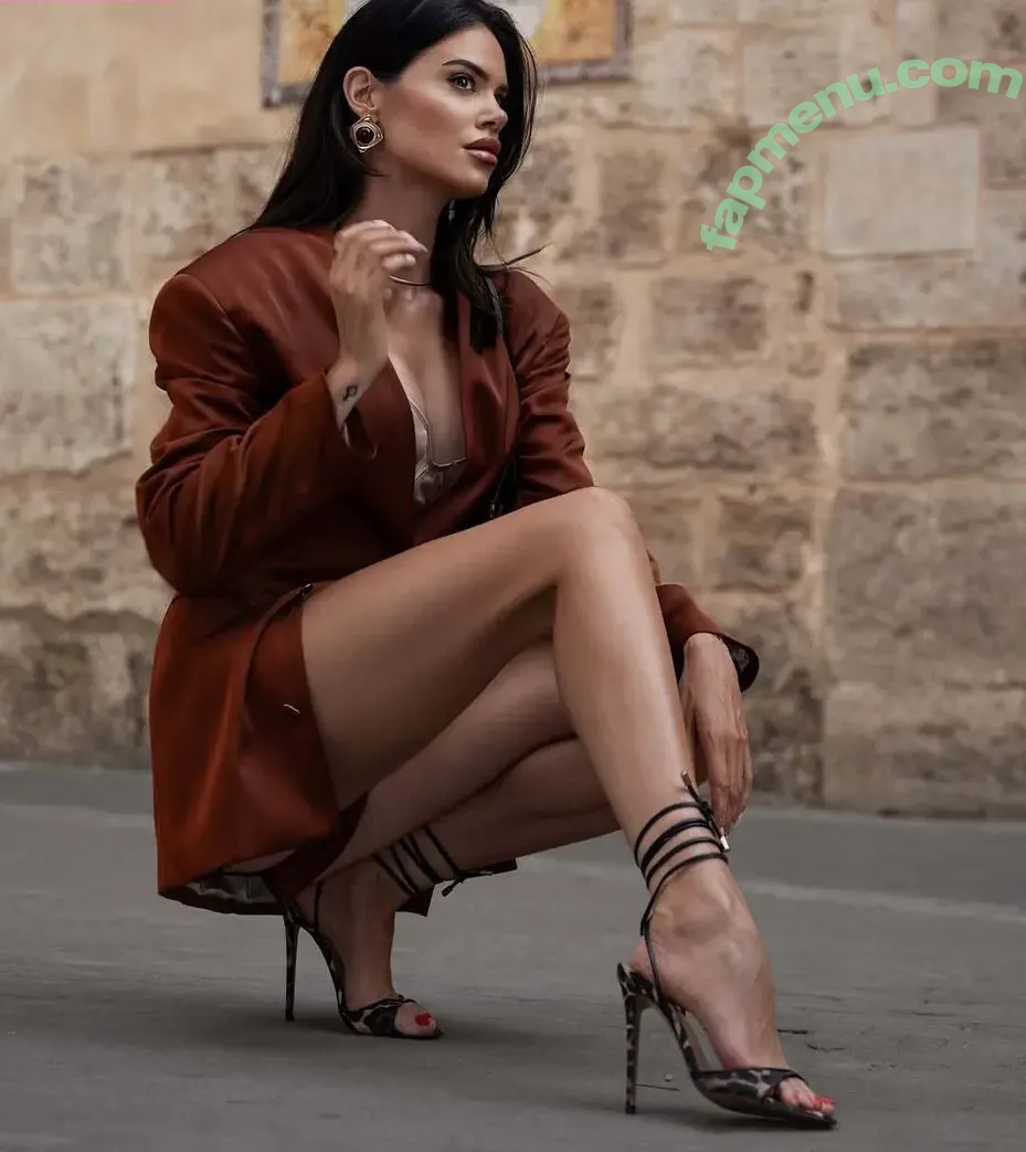 Vesna Millo nude photo #0016 (vesnamillo)