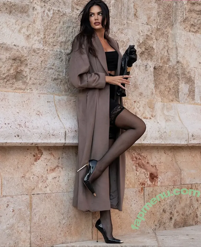 Vesna Millo nude photo #0023 (vesnamillo)