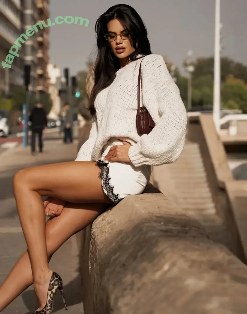 Vesna Millo nude photo #0032 (vesnamillo)