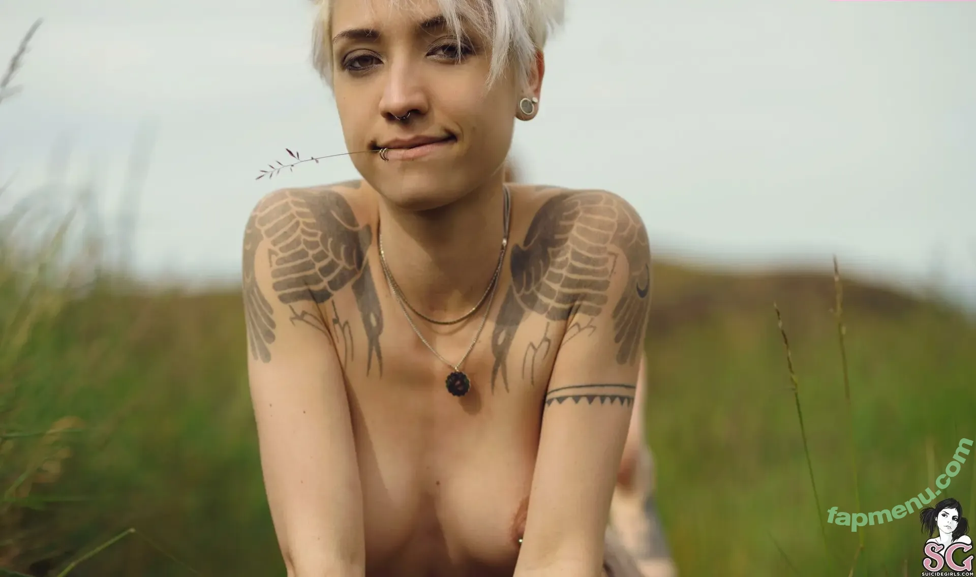 Vesperal nude photo #0117 (freevesperal / heyursinae / ursinaevesperal)