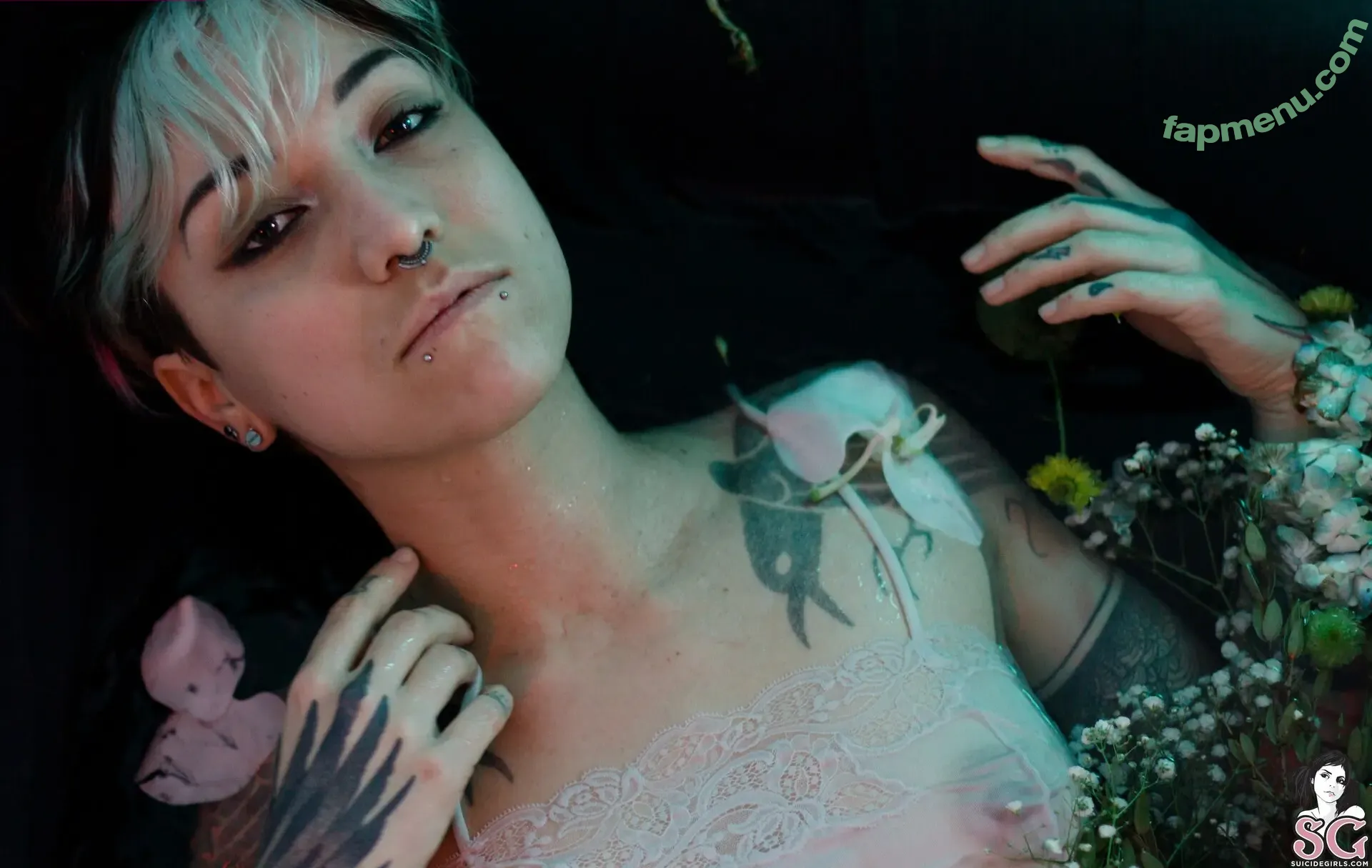 Vesperal nude photo #0158 (freevesperal / heyursinae / ursinaevesperal)