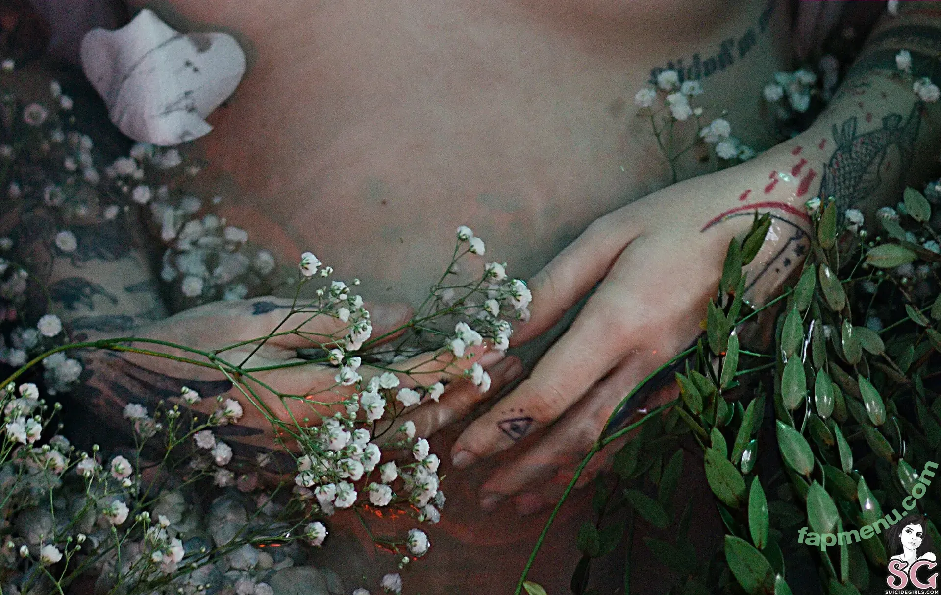 Vesperal nude photo #0166 (freevesperal / heyursinae / ursinaevesperal)