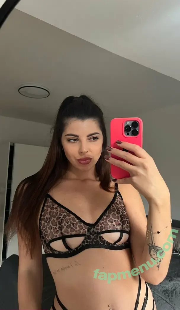 veyssandra nude photo #0030 (veyssandra)