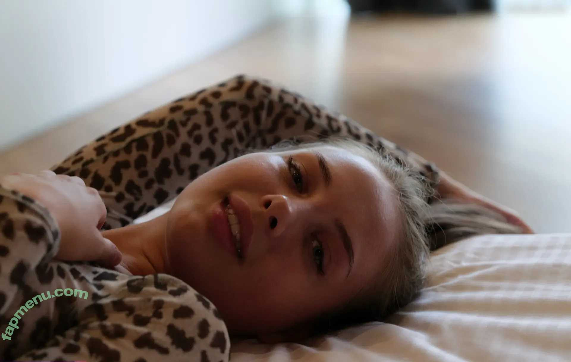 vi_angel nude photo #0216 (vi.angel.02)