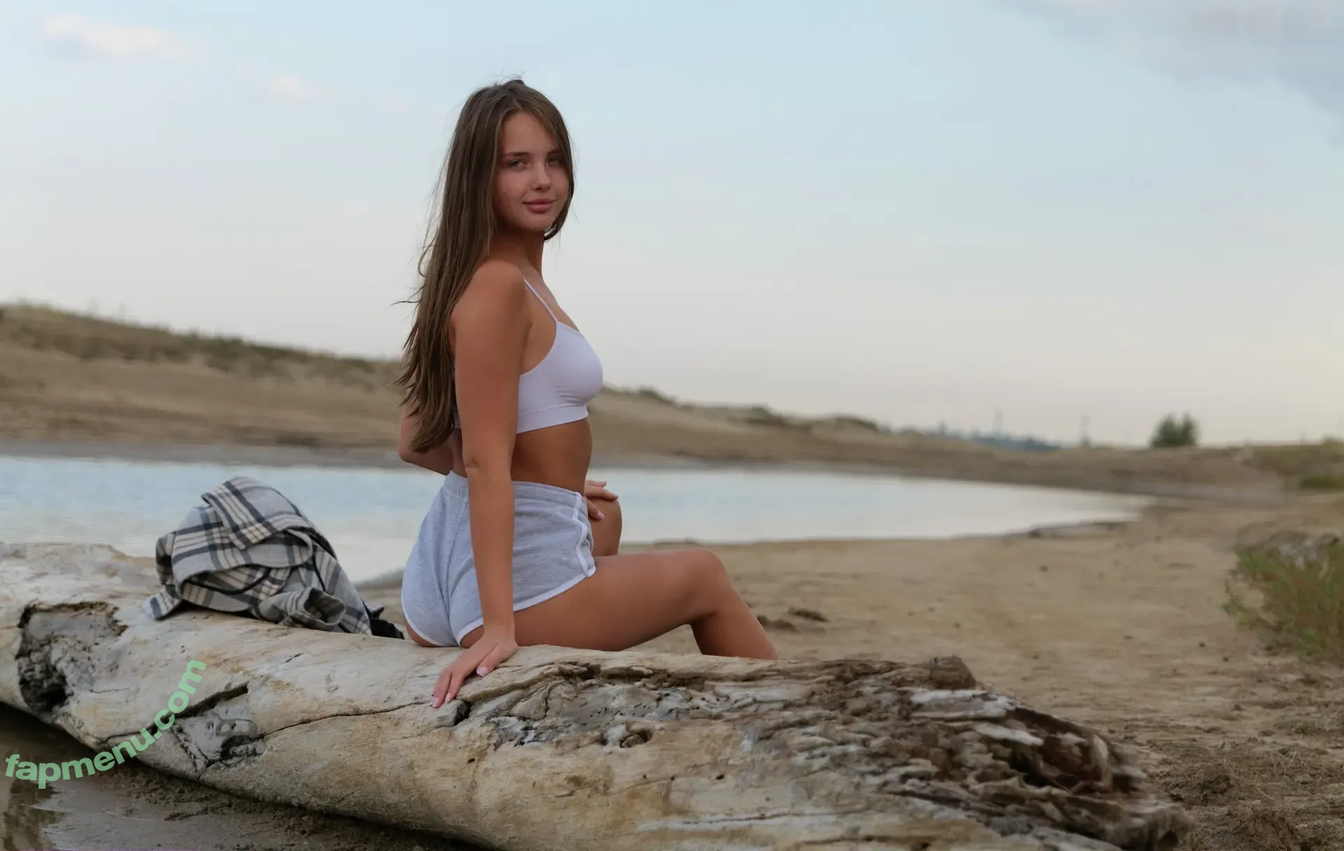 vi_angel nude photo #0285 (vi.angel.02)