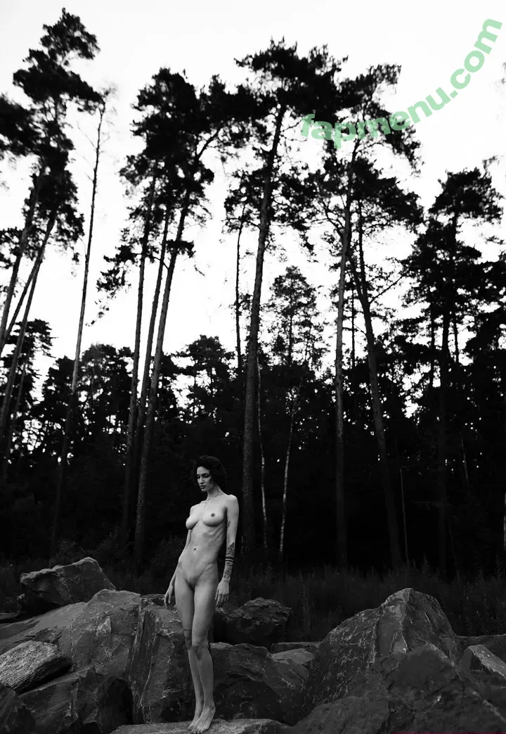 _vialentina_ nude photo #0171 (_vialentina_)