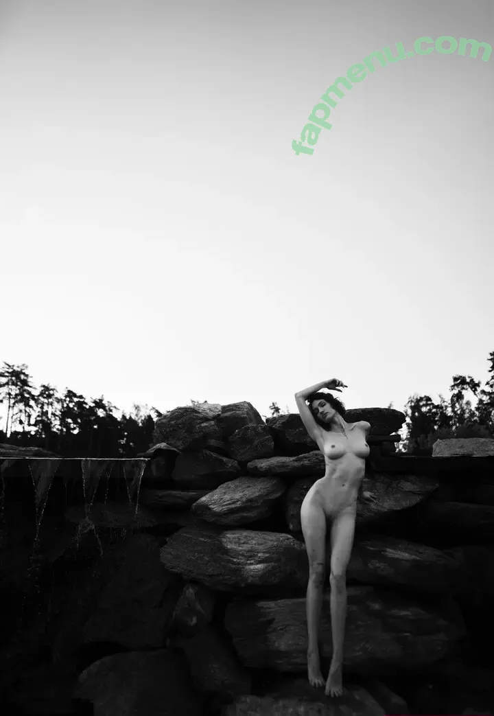 _vialentina_ nude photo #0176 (_vialentina_)