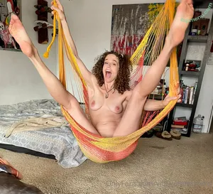 vibewithmommy / vibewithmolly / vibewmommy nude photo #0023