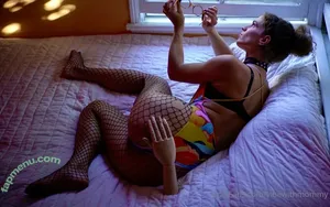 vibewithmommy / vibewithmolly / vibewmommy nude photo #0211