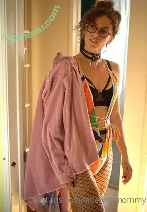 vibewithmommy / vibewithmolly / vibewmommy nude photo #0243