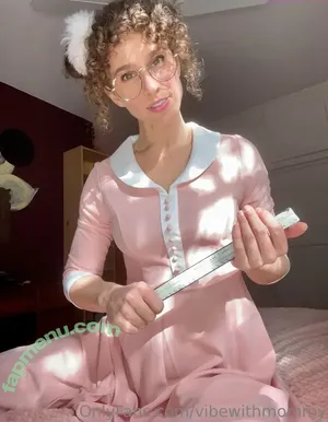 vibewithmommy / vibewithmolly / vibewmommy nude photo #0317