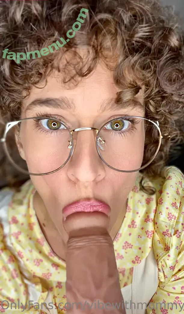 vibewithmommy nude photo #0035 (vibewithmolly / vibewmommy)