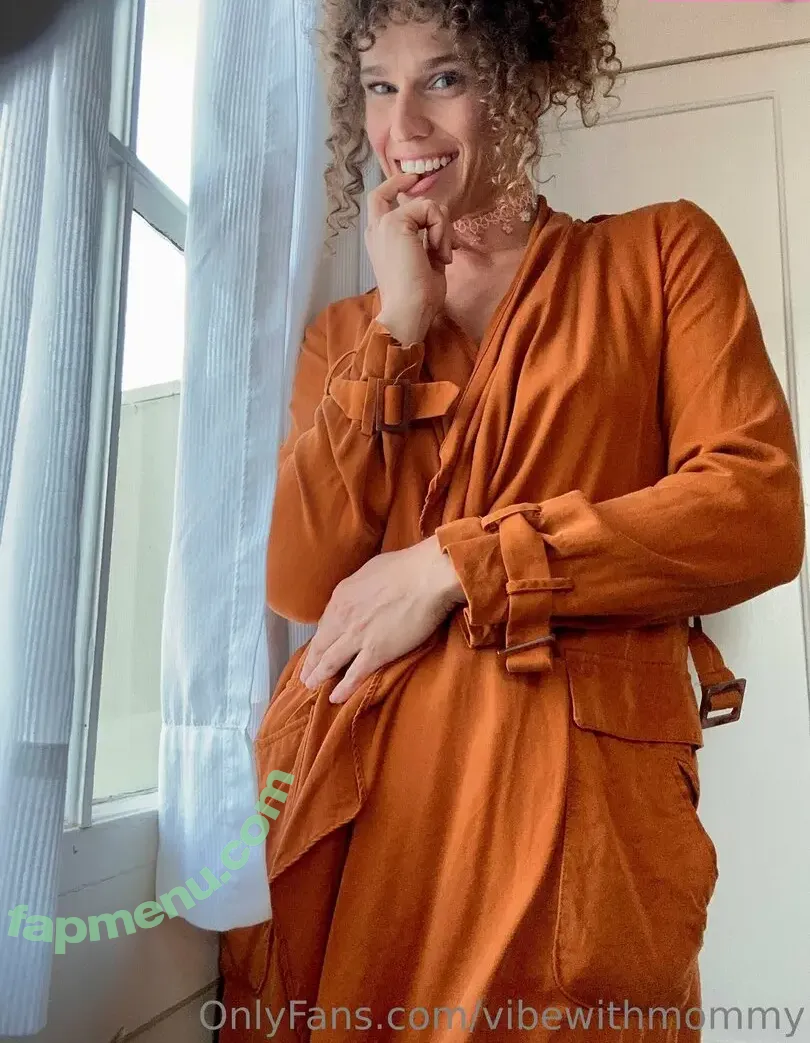 vibewithmommy nude photo #0142 (vibewithmolly / vibewmommy)