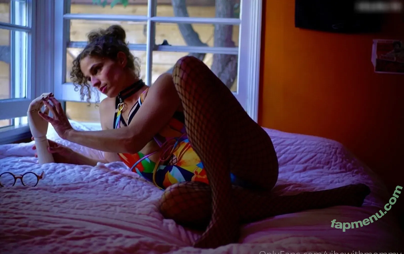 vibewithmommy nude photo #0237 (vibewithmolly / vibewmommy)