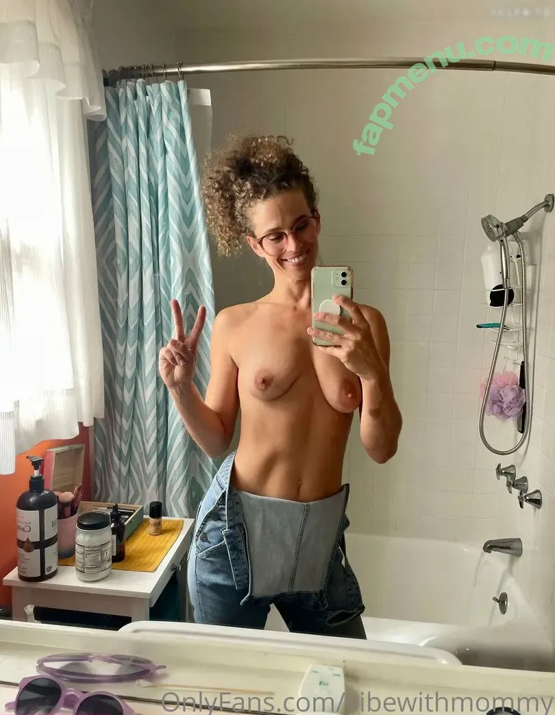 vibewithmommy nude photo #0257 (vibewithmolly / vibewmommy)