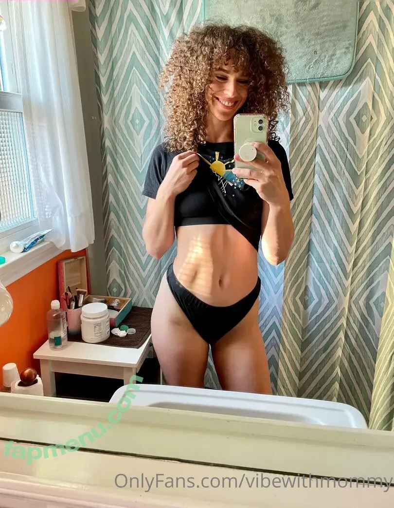 vibewithmommy nude photo #0411 (vibewithmolly / vibewmommy)