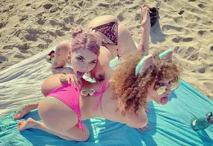 vibewithmommy / vibewmommy nude photo #1025