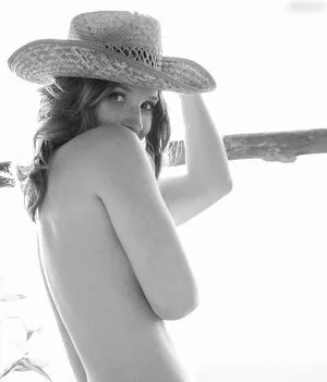 Vica Kerekes / kerekes_vica_official nude photo #0063