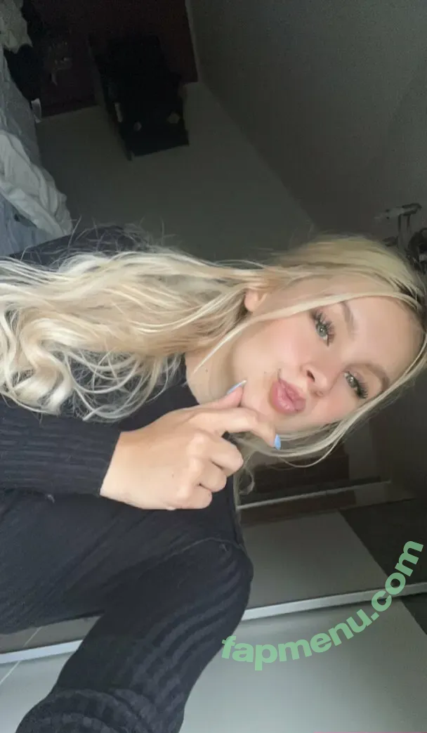 vicigold nude photo #0010 (vixigold)