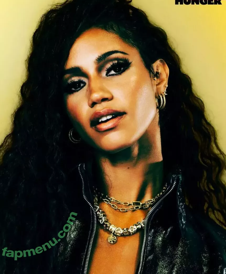 Vick Hope nude photo #0179 (vicknhope)