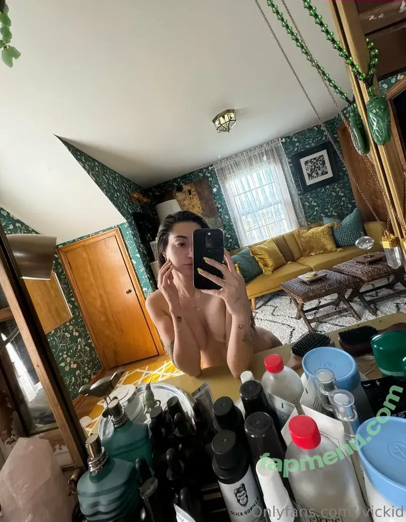 vickidawson nude photo #0010 (backtohealthvic77)