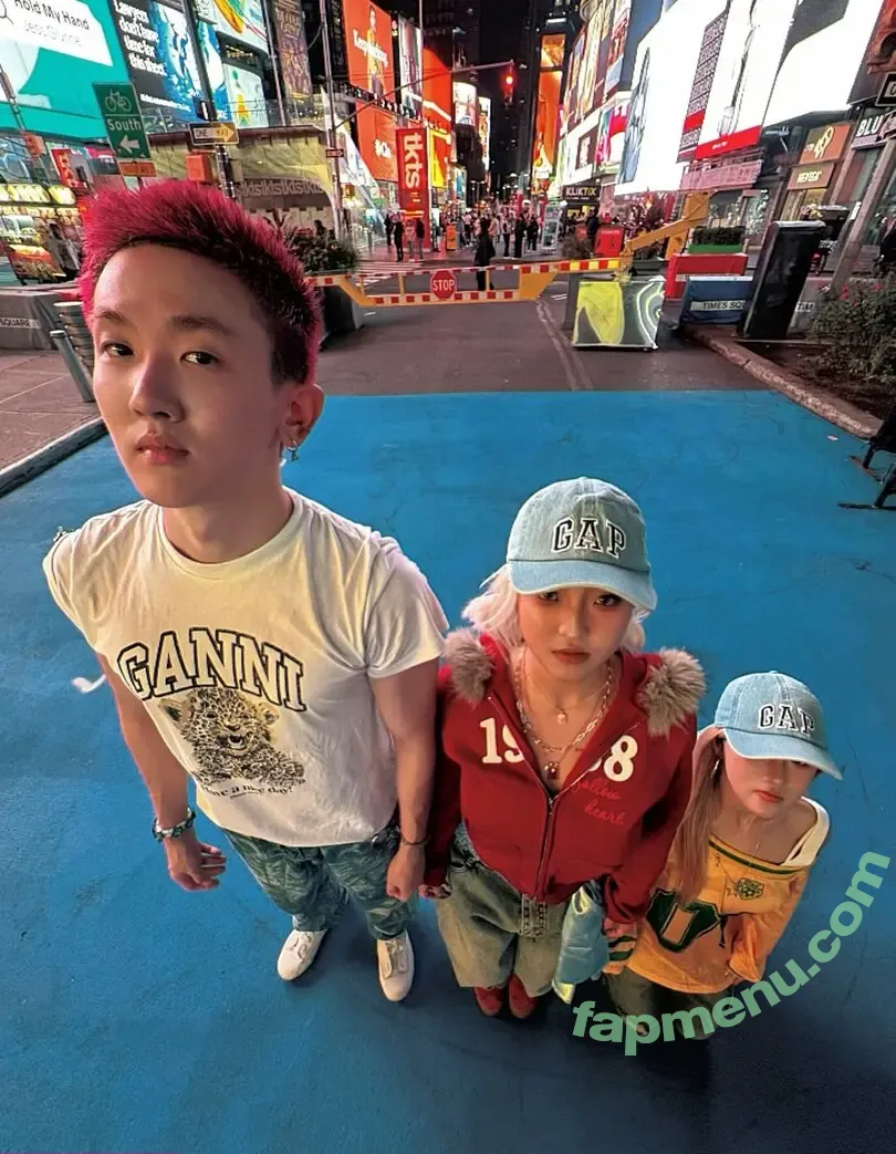 vickie_pong nude photo #0053 (vickie_pong)