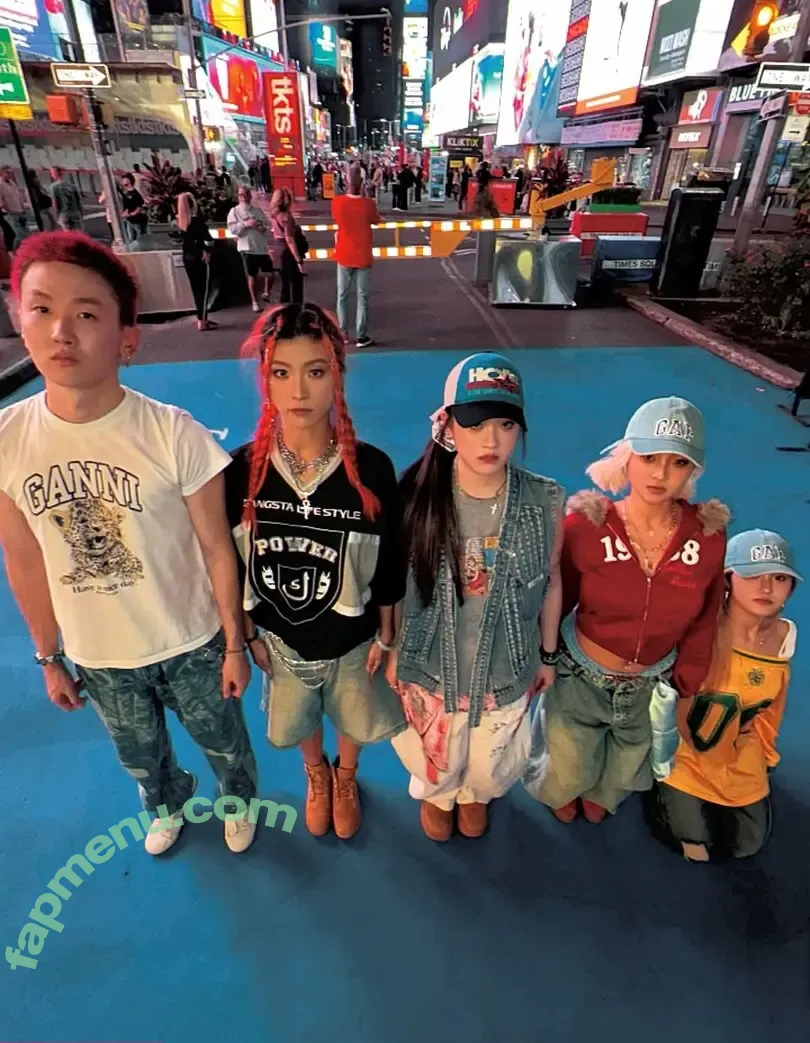 vickie_pong nude photo #0057 (vickie_pong)