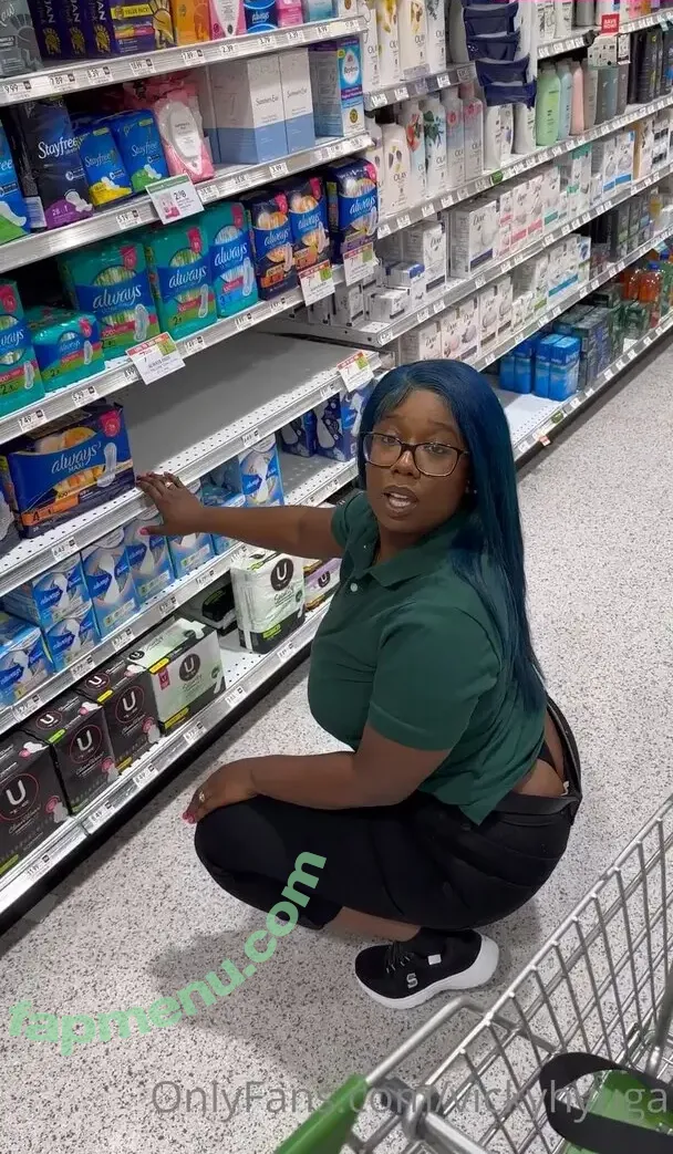 Vicky Hyuga nude photo #0046 (kingvickyhyuga / vickyhyuga / vickyyhyuga)