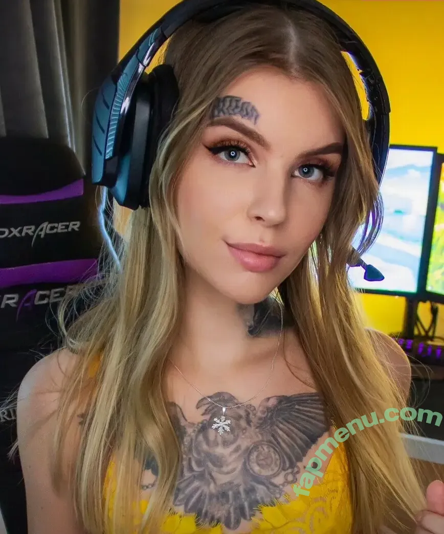 Vickysteez nude photo #0014 (Vickysteez)