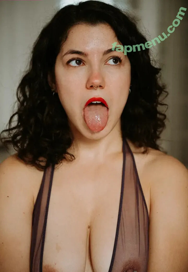 victoiredeblasset nude photo #0011 (victoiredeblasset2.0)