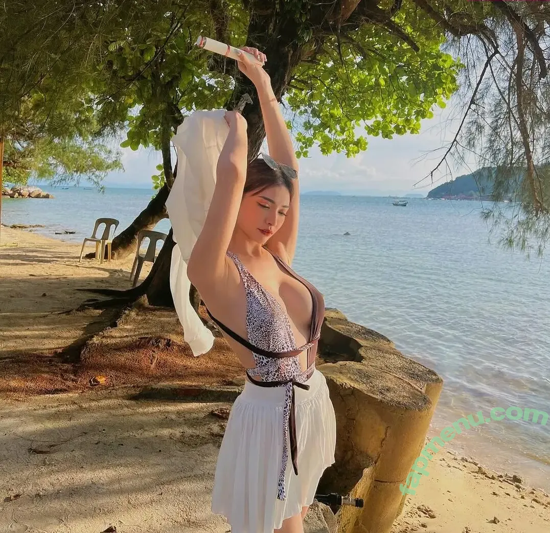 Victoria AikYen nude photo #0001 (hivictoria / victoria_aikyen)