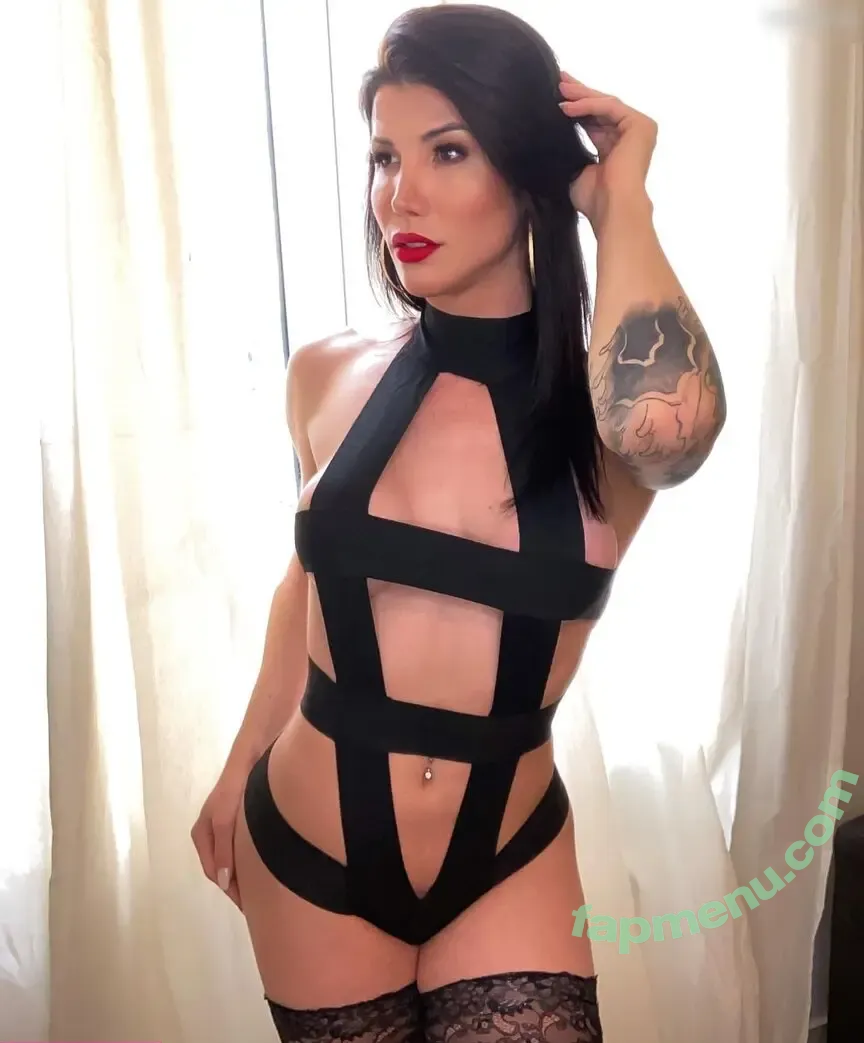 Victória Carvalho nude photo #0139 (vickytsbr / vivictoria.carvalho)