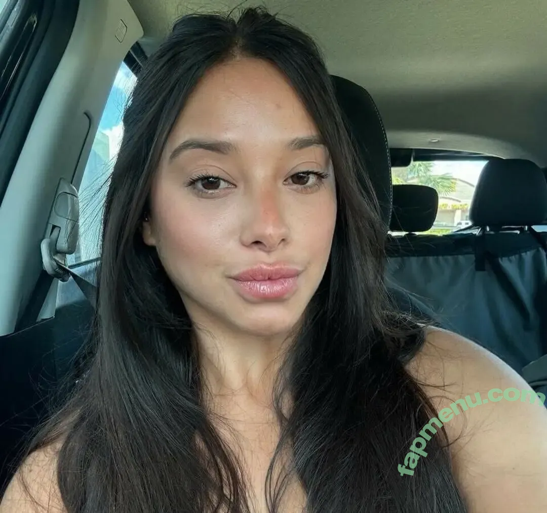 Victoria Collette Gonzalez nude photo #0003 (v_to_da _gee / viccigee)